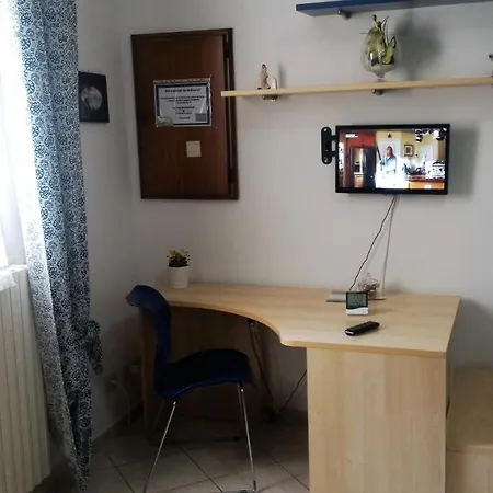 Alojamento de Acomodação e Pequeno-almoço Il Borghetto 3*